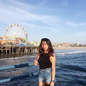 Meet your Posher, Angelique